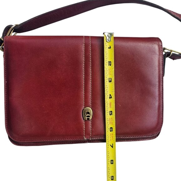 Vintage Etienne Aigner Burgundy Leather Accordion Purse Gold-Tone Hardware - Picture 4 of 15